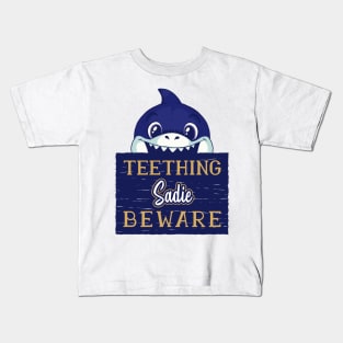 Sadie - Funny Kids Shark - Personalized Gift Idea - Bambini Kids T-Shirt